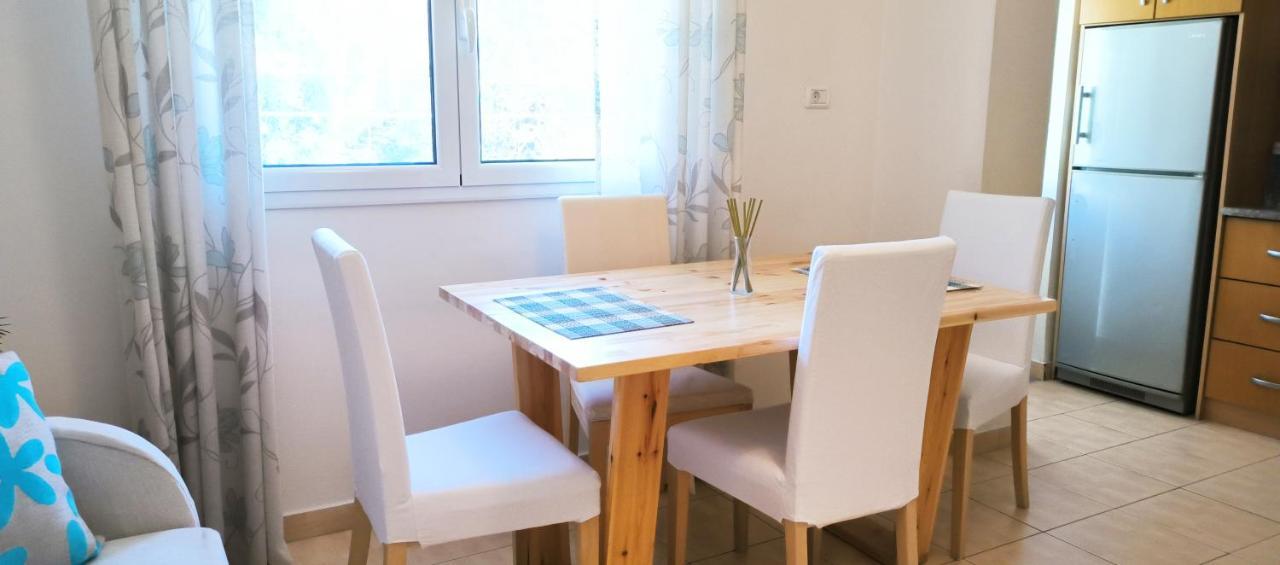Central Apartment, Fully Equipped Himara Kültér fotó