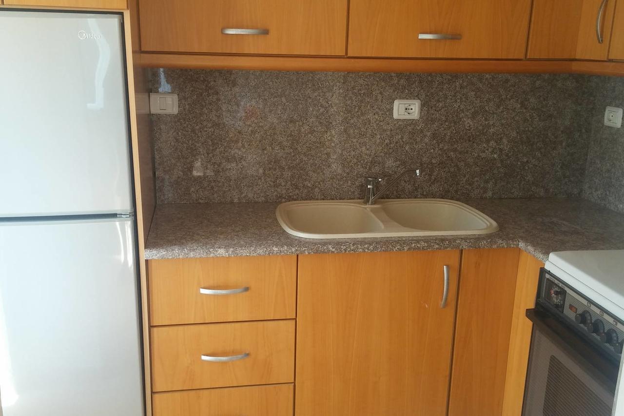 Central Apartment, Fully Equipped Himara Kültér fotó